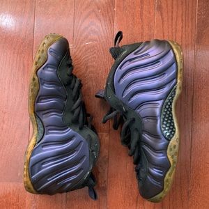 Nike Air Foamposite One
Eggplant